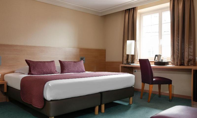 Aux Deux Clefs Hostellerie Groff Biesheim Exteriör bild